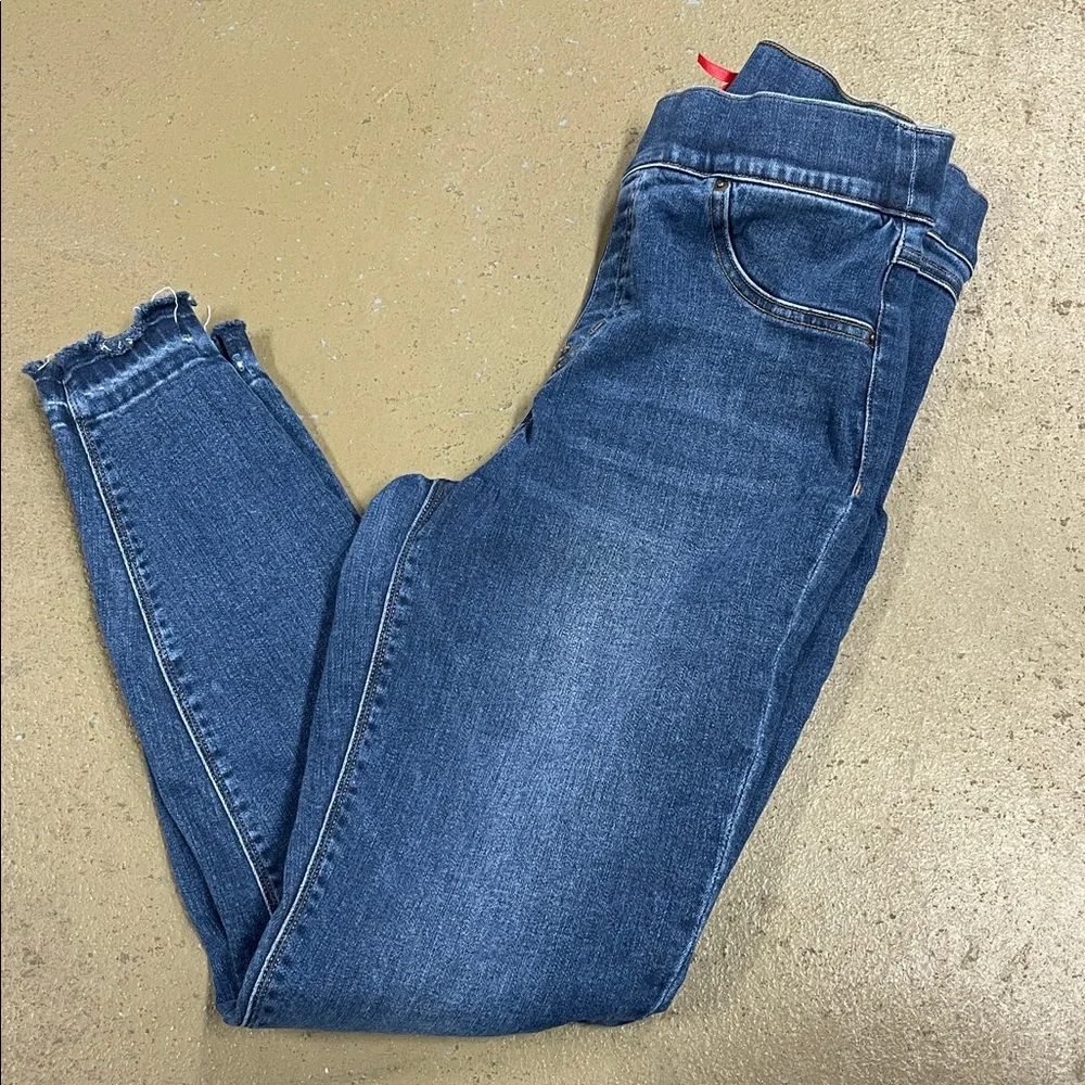 SPANX Distressed Skinny Raw Hem Ankle Jeans Medium - Picture 5 of 11